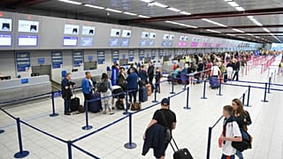 تقول مجموعة صناعية إن هذا التراجع، رغم هامشيته، "يمثل محطة مهمة" لقطاع الطيران في أوروبا.
