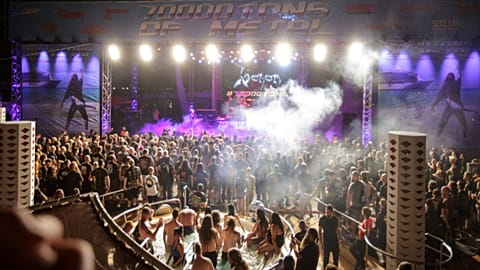عرض موسيقي على متن رحلة بحرية "70000TONS OF METAL"