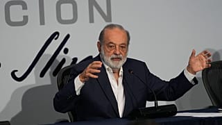 رجل الأعمال الملياردير المكسيكي كارلوس سليم يعقد مؤتمرا صحفيا في مدينة مكسيكو يوم الثلاثاء 26 أيار 2026.