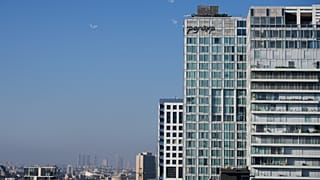 القبة الحديدية الإسرائيلية تطلق صواريخ لاعتراض صواريخ أُطلقت من إيران فوق وسط إسرائيل – الاثنين 8 يونيو/حزيران 2026.