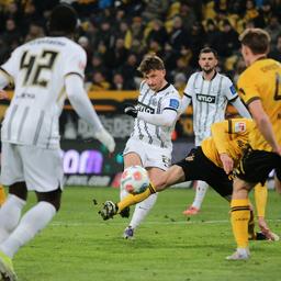 Lukas Petkov (Mitte, SV Elversberg) beim Spiel gegen Dynamo Dresden am 14.02.2026