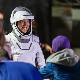 Die französische ESA-Astronautin Sophie Adenot am 13.02.2026 vor dem Abflug von Crew 12 zur ISS.