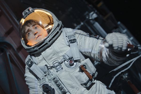 Что смотреть дома в апреле? 10 онлайн-премьер месяца