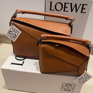 6折起~logo围巾€174LOEWE 罗意威私密大