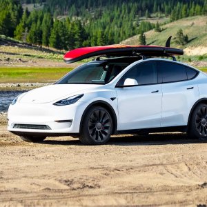 Tesla黑五大Deal！Model 3/Y调降长租价格