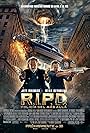 Jeff Bridges and Ryan Reynolds in R.I.P.D. Policía del más allá (2013)