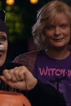 Martha Plimpton and Cloris Leachman in Raising Hope (2010)