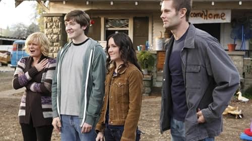 Martha Plimpton, Garret Dillahunt, Shannon Woodward, and Lucas Neff in Raising Hope (2010)