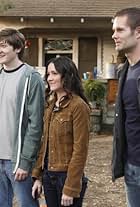 Martha Plimpton, Garret Dillahunt, Shannon Woodward, and Lucas Neff in Raising Hope (2010)