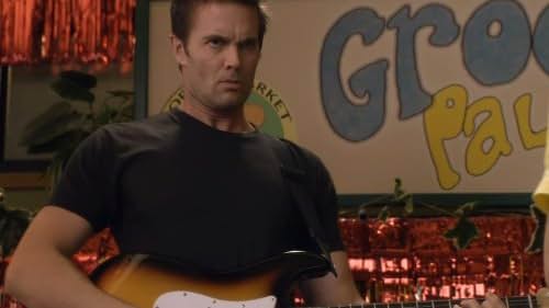 Garret Dillahunt in Raising Hope (2010)