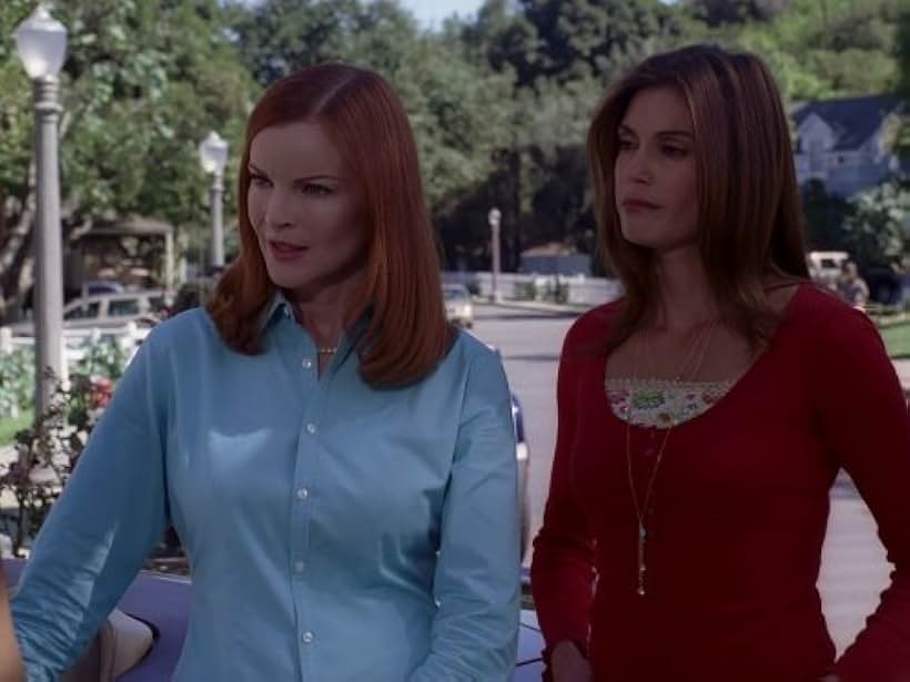 Teri Hatcher and Marcia Cross in Desperate Housewives (2004)