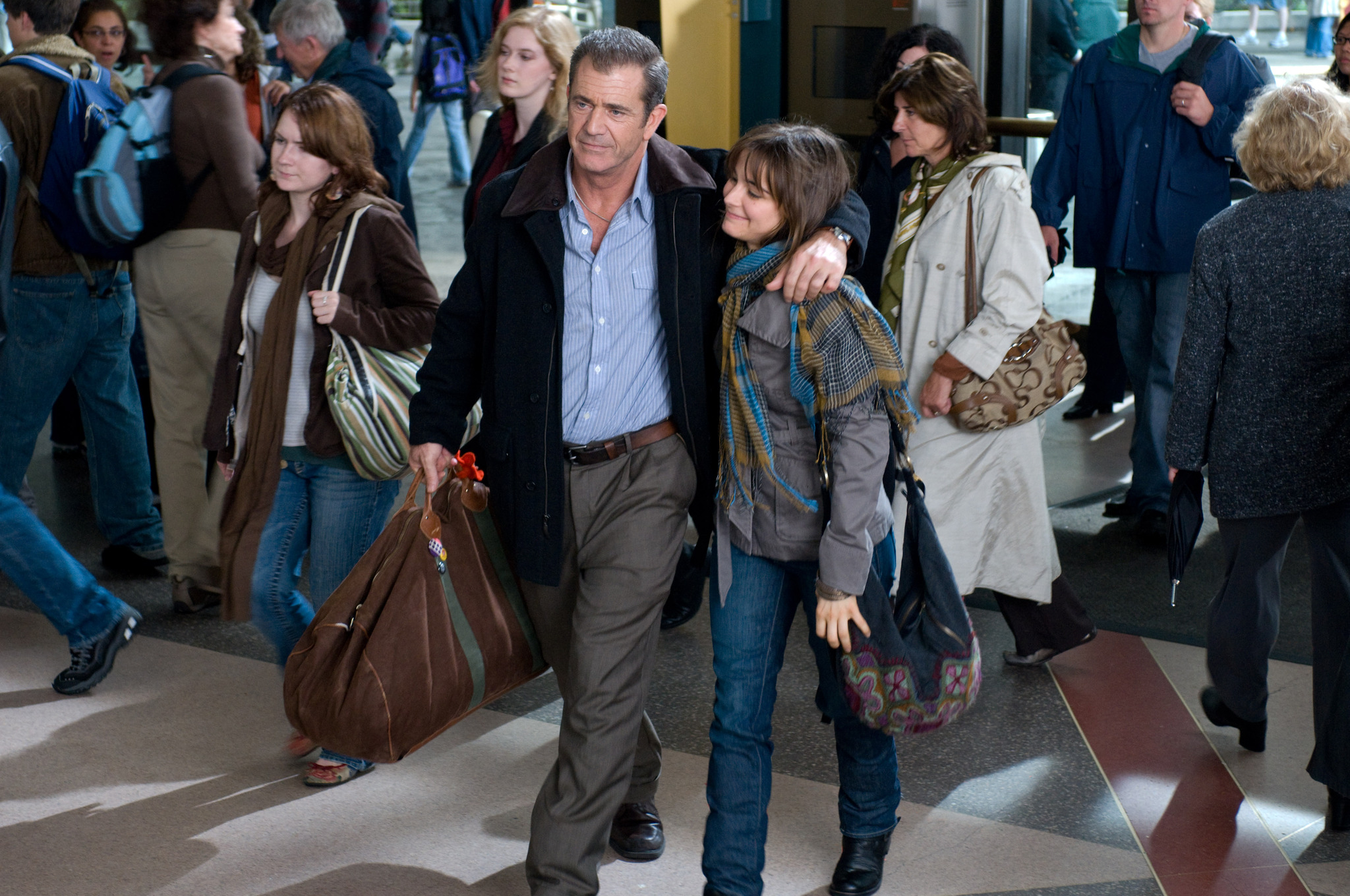 Mel Gibson and Bojana Novakovic in Edge of Darkness (2010)