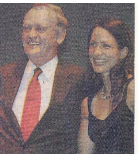 Michelle Nolden with Prime Minister Jean Chretien at Men With Brooms Premiere.  Ottawa, Canada