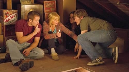 Martha Plimpton, Garret Dillahunt, Shannon Woodward, and Lucas Neff in Raising Hope (2010)