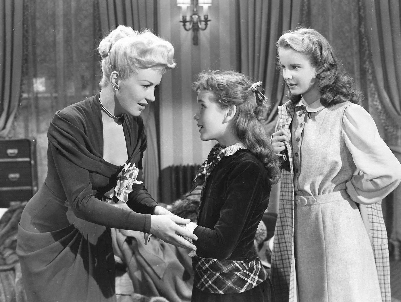 Betty Grable, Mona Freeman, and Connie Marshall in Mother Wore Tights (1947)