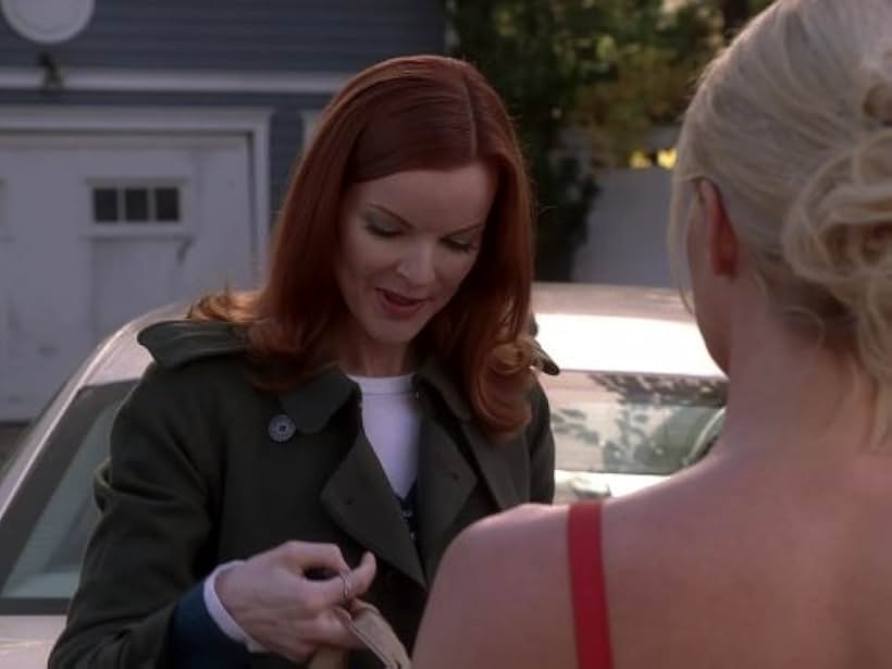 Marcia Cross in Desperate Housewives (2004)