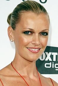 Primary photo for Sarah Murdoch