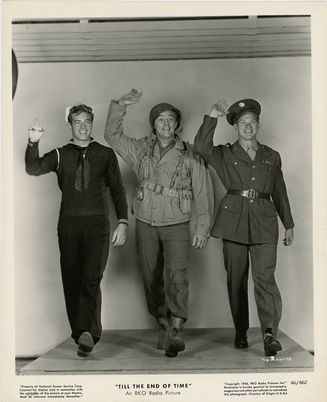 Robert Mitchum, Guy Madison, and Bill Williams in Till the End of Time (1946)