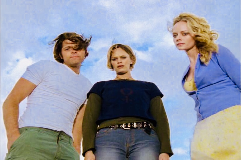 Marley Shelton, Misha Collins, and Samantha Shelton in Moving Alan (2003)