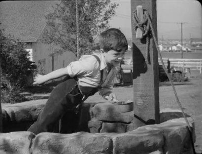 Robert Blake in Farm Hands (1943)