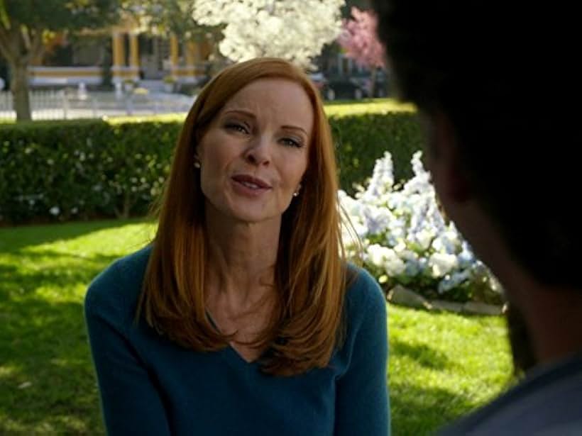 Marcia Cross in Desperate Housewives (2004)