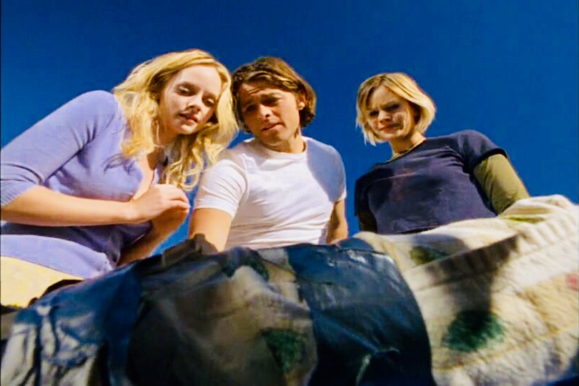 Marley Shelton, Misha Collins, and Samantha Shelton in Moving Alan (2003)