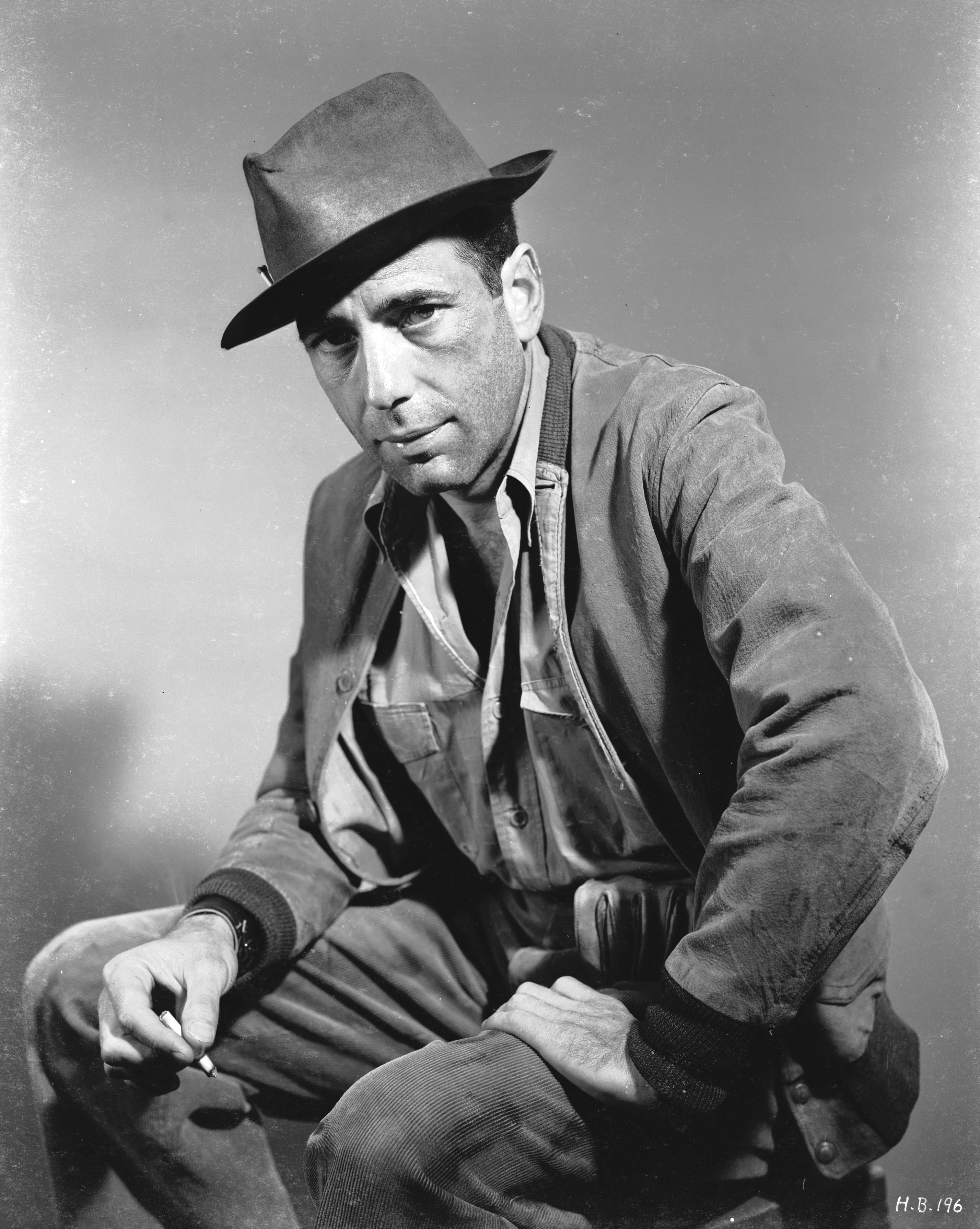 Humphrey Bogart in They Drive by Night (1940)