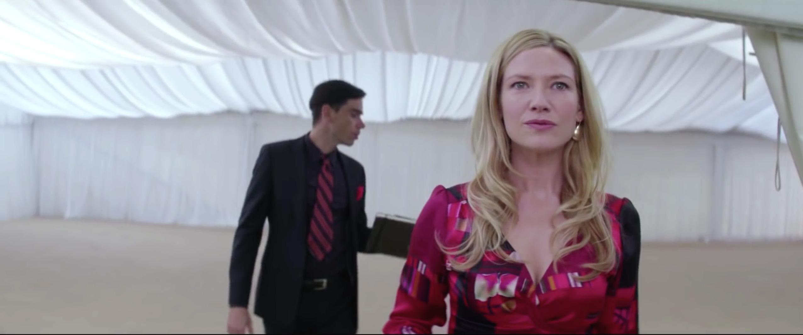 Anna Torv and Eden Falk in A Filha (2015)