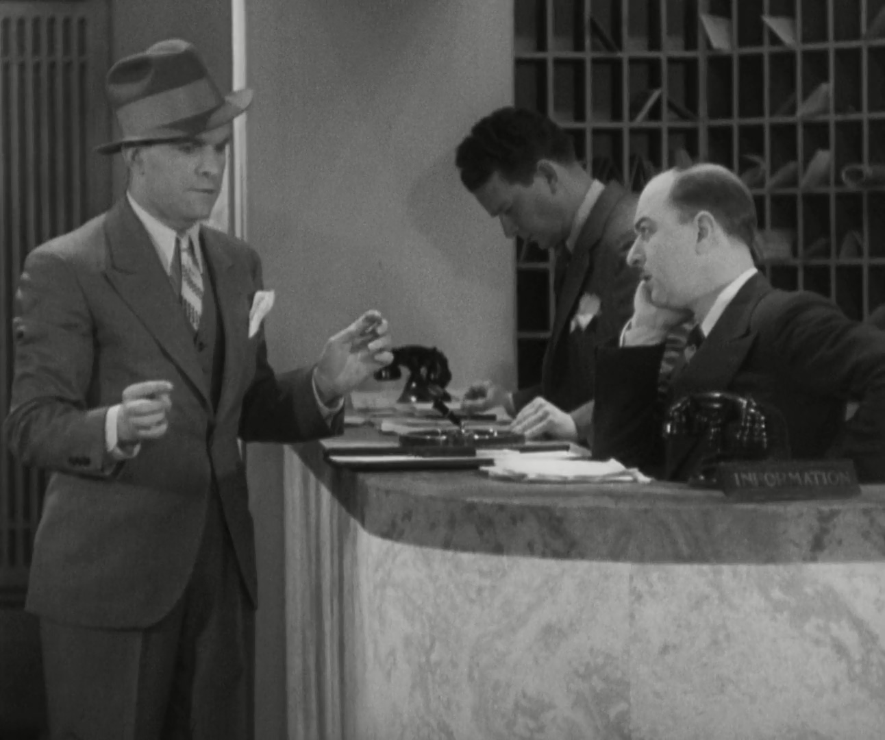 George Burns and Chester Clute in 100% Service (1931)