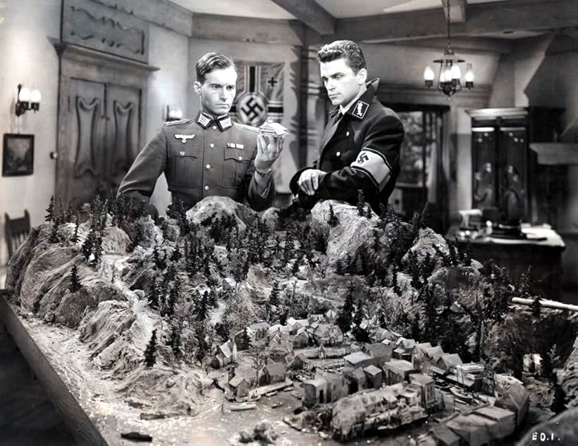 Henry Brandon and Helmut Dantine in Edge of Darkness (1943)