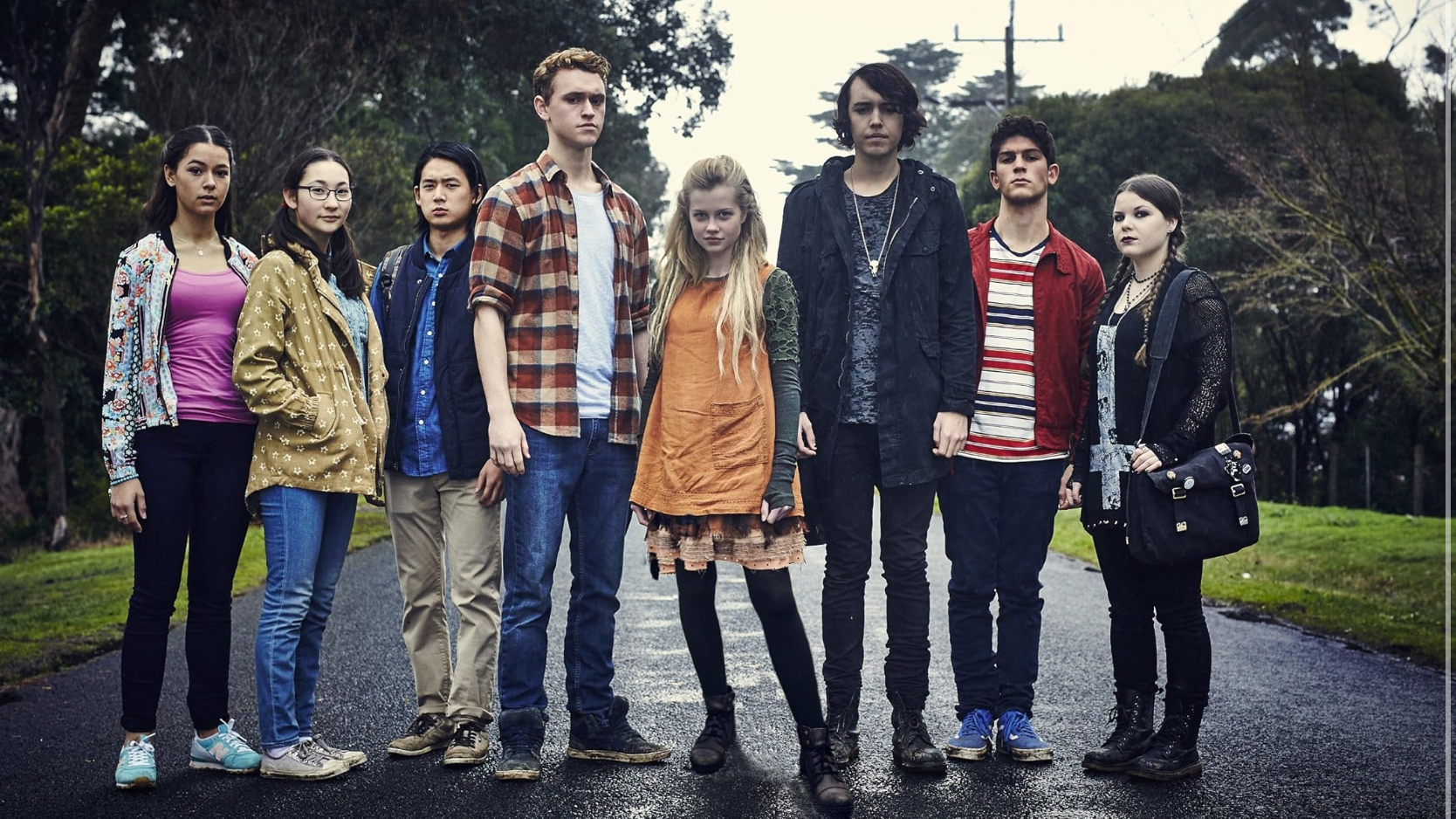 Joel Lok, Angourie Rice, Dougie Baldwin, Tamala Shelton, Rahart Adams, Matt Testro, Darci McDonald, and Michelle Gerster in The Book of Shadows (2016)