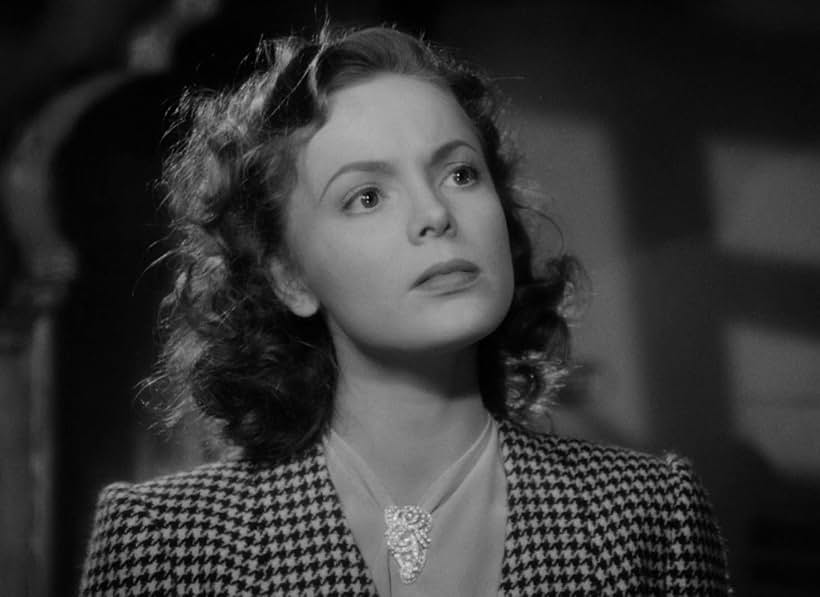 Nancy Coleman in Edge of Darkness (1943)