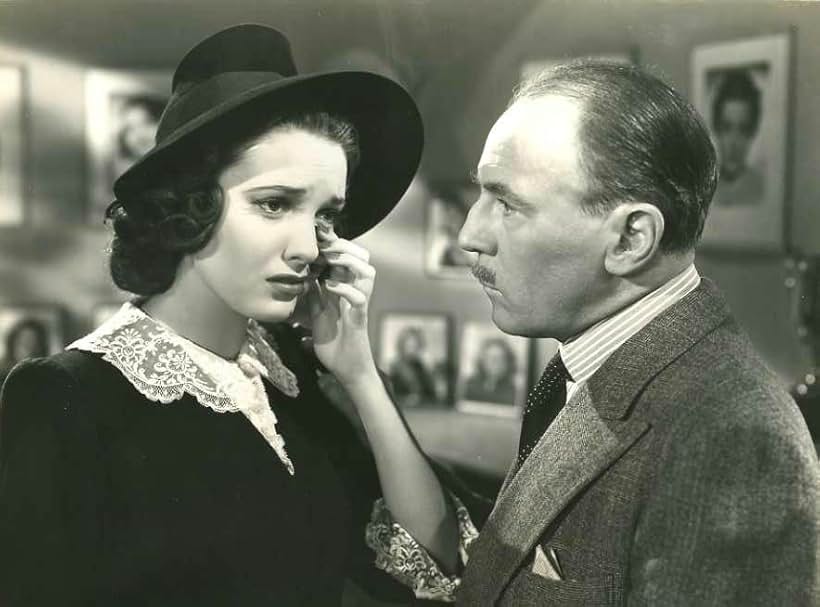 Linda Darnell and Roland Young in Star Dust (1940)