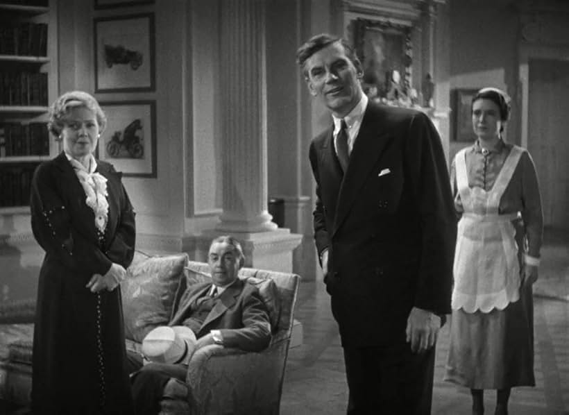 Spring Byington, Harlan Briggs, Walter Huston, and Beatrice Maude in Dodsworth (1936)