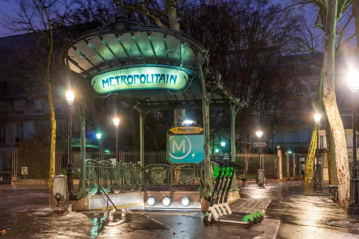 Metrostationen Abbesses, Paris