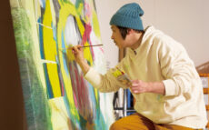 『まる』堂本剛、27年ぶりに映画単独主演! 人生が勝手に転がり出してしまった!?