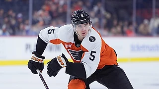 Русский защитник сменил два клуба НХЛ за неделю. Что это было?