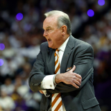 vic-schaefer-texas-womens-basketball-mad.png