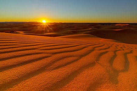 Dune de nisip în orașul Merzouga