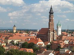 Panorama kota Straubing.