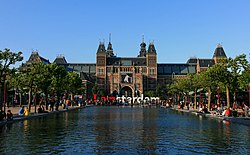 Rijksmuseum in Amsterdam.jpg