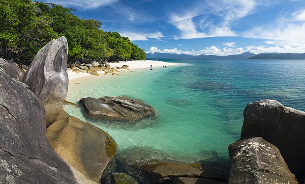 Fitzroy Island Photograph: User:Joshua Tagicakibau