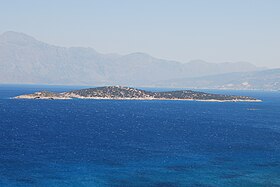 Vue sur les îles de Mikronísi et d'Ágii Pándes.