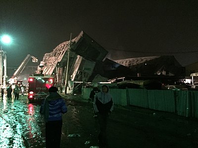 Earthquake in South Taiwan, February 6, 2016: ↑Commons-photo↑ and Commons-Cat.: 2016 Kaohsiung earthquake