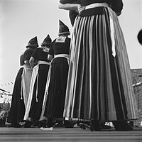 Emmy Andriesse: Volendam, červenec 1945