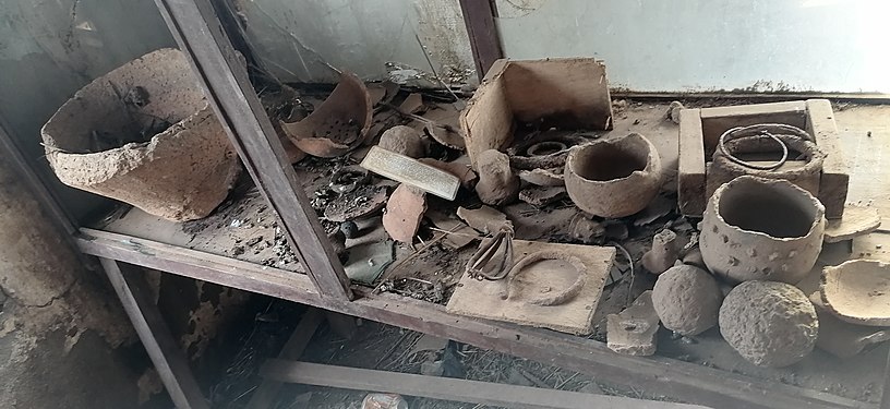 Bowls of slaves Photographer: Abdallah Mustapha Dieshini