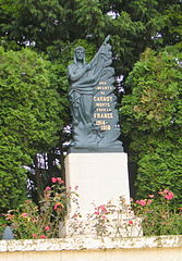 Le monument aux morts.