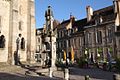 La fontaine Saint-Lazare devant la cathédrale d'Autun 3