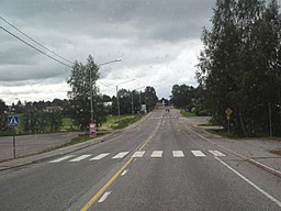 Riksväg 81 i Aholas (Posios) centrum.