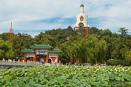 La Baita (chörten), du parc Beihai, à Pékin.